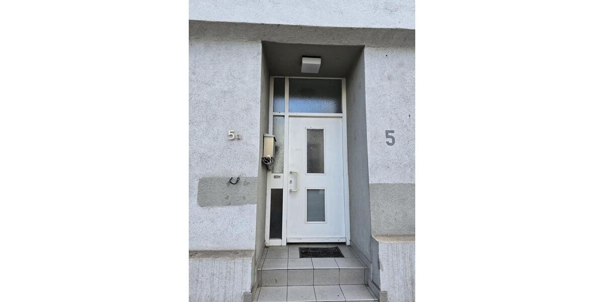 Erdgeschoßwohnung Stuttgart Bad Cannstatt - 7 Zimmer, 160 m&sup2;, 550.000&euro; | Angebot:27256457