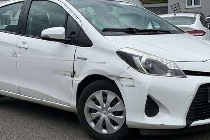 Toyota Yaris 169.300 km 6.800 &euro; Winterbach 73650