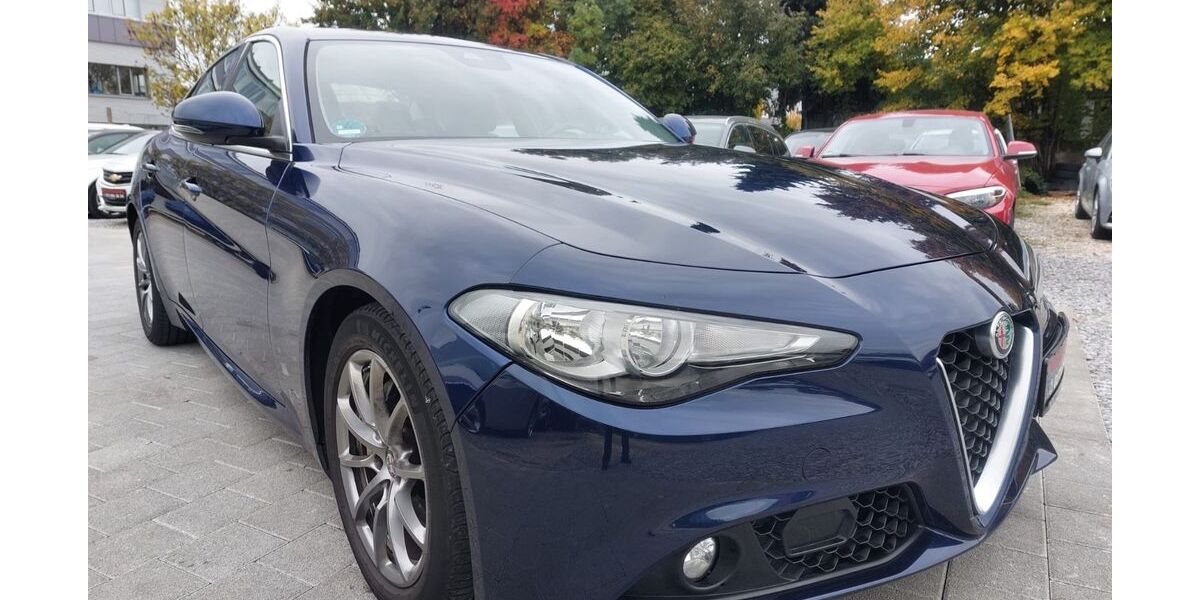 Alfa Romeo Giulia 203.495 km 10.999 &euro; Fellbach 70736