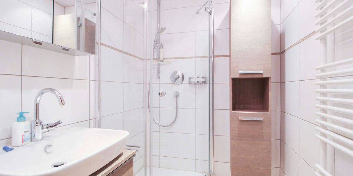 Reihenmittelhaus Stuttgart Steckfeld - 9 Zimmer, 208 m&sup2;, 765.000&euro; | Angebot:26319304