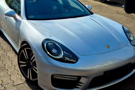 Porsche Panamera 70.890 km 56.750 € Stuttgart 70435