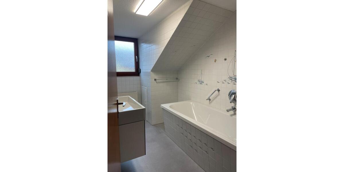 Dachgeschoßwohnung Esslingen am Neckar - 2 Zimmer, 56 m&sup2;, 1.030&euro; | Angebot:26271080