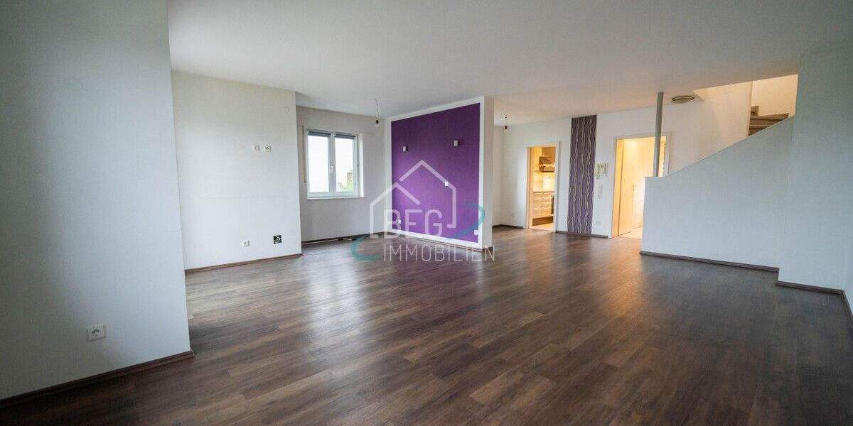 Gartenidylle trifft Wohnkomfort: Doppelhaushälfte mit Einliegerwohnung 4 zimmer