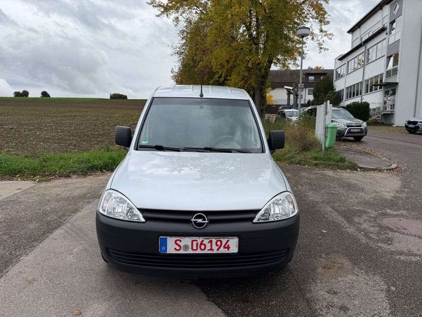 Opel Combo 63.000 km 5.999 € Fellbach 70736