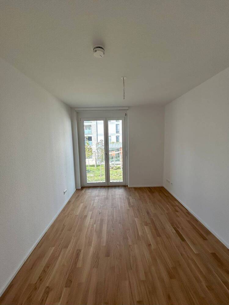 Erstbezug geräumige 4-Zimmer Wohnung