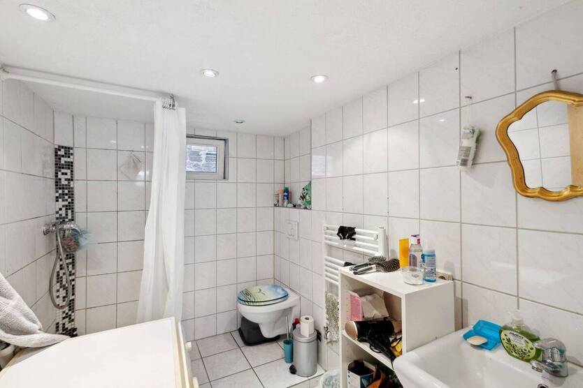 Faktor 15, Mehrfamilienhaus in Bad Cannstatt 9 zimmer