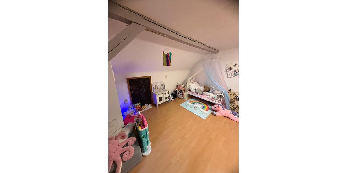 Dachgeschoßwohnung Ludwigsburg - 3 Zimmer, 75 m&sup2;, 900&euro; | Angebot:24756260