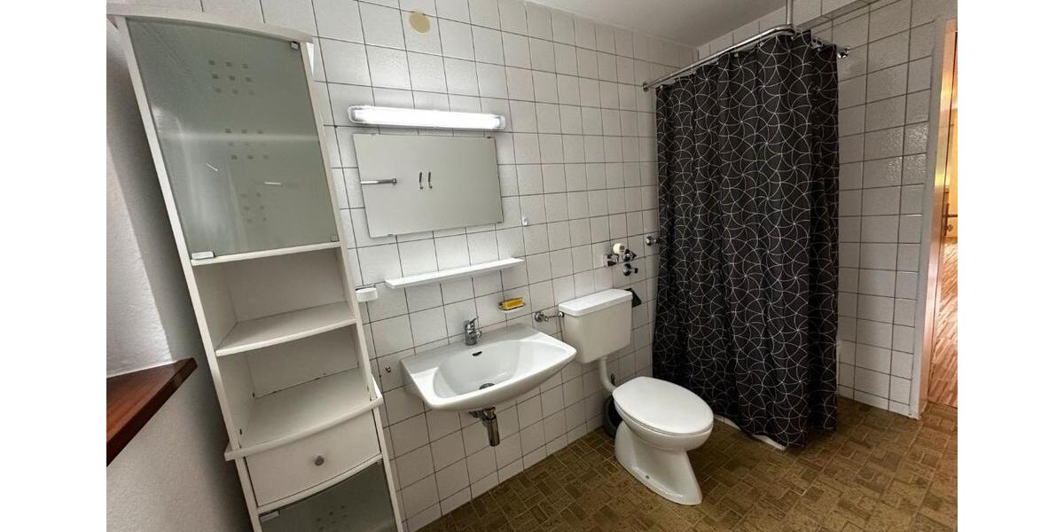 Etagenwohnung Neuhausen auf den Fildern - 1.5 Zimmer, 43 m&sup2;, 700&euro; | Angebot:26097381