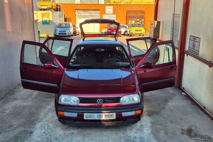 VW Golf 90.623 km 2.600 € Gerlingen 70839