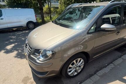 VW Touran 154.000 km 5.200 &euro; Filderstadt 70794
