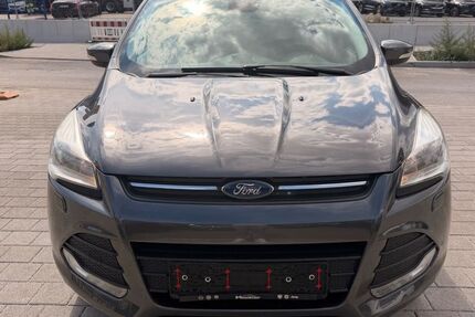 Ford Kuga 99.300 km 7.999 &euro; Stuttgart 70376