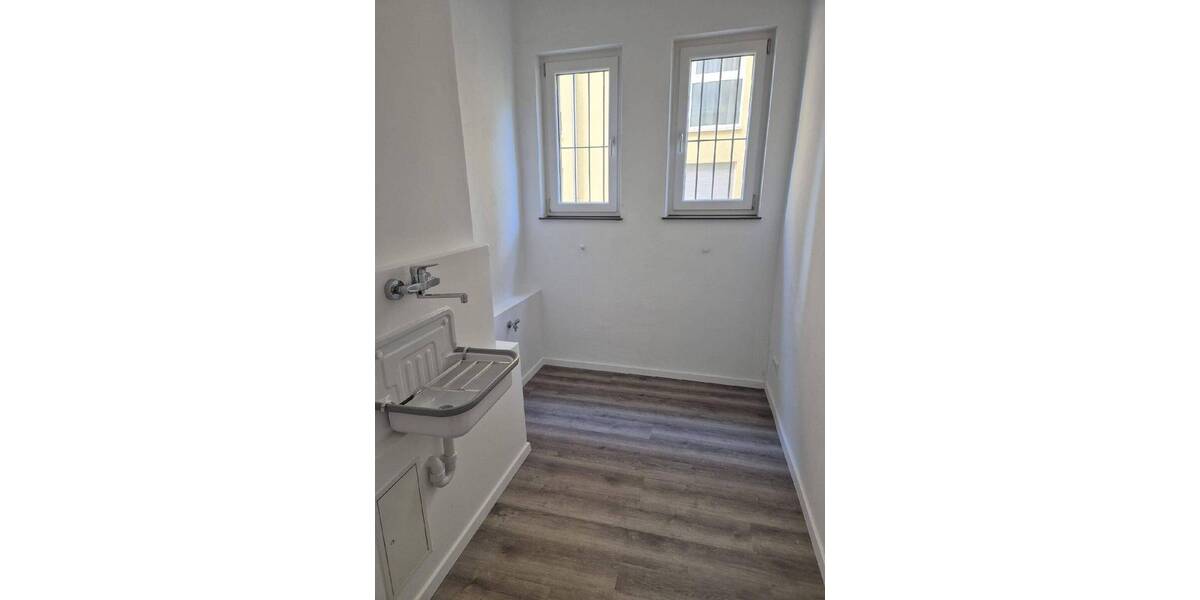 Gewerbeobjekt Stuttgart Ost - 3 Zimmer, 1.800&euro; | Angebot:26472842
