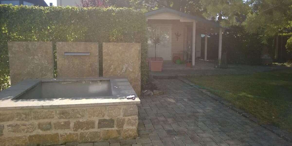 Einfamilienhaus Marbach am Neckar - 8 Zimmer, 300 m&sup2;, 2.900&euro; | Angebot:27308871