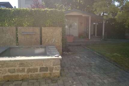 Haus Marbach am Neckar - 8 Zimmer, 300 m&sup2;, 2.900&euro; | Angebot:27308871