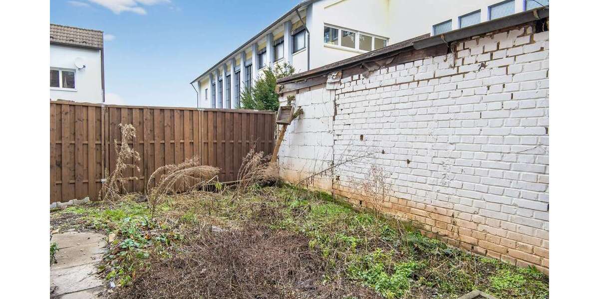 Seltene Gelegenheit: Gepflegtes 3-Familienhaus in Top-Wohnlage - Mehrfamilienhaus, Wohnhaus Stuttgart Zuffenhausen | Angebot:27083597