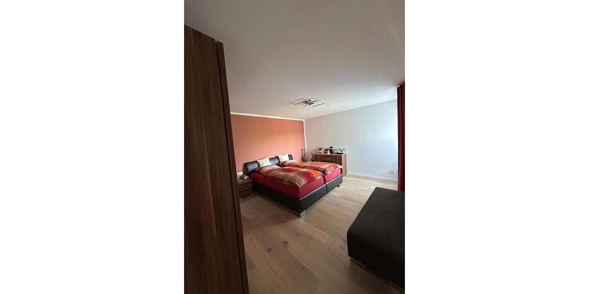 Dachgeschoßwohnung Böblingen Dagersheim - 4 Zimmer, 89 m&sup2;, 360.000&euro; | Angebot:24446793