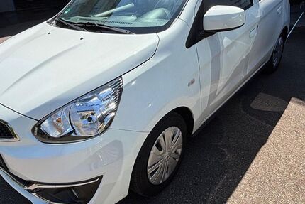 Mitsubishi Space Star 31.000 km 8.299 &euro; Stuttgart 70188