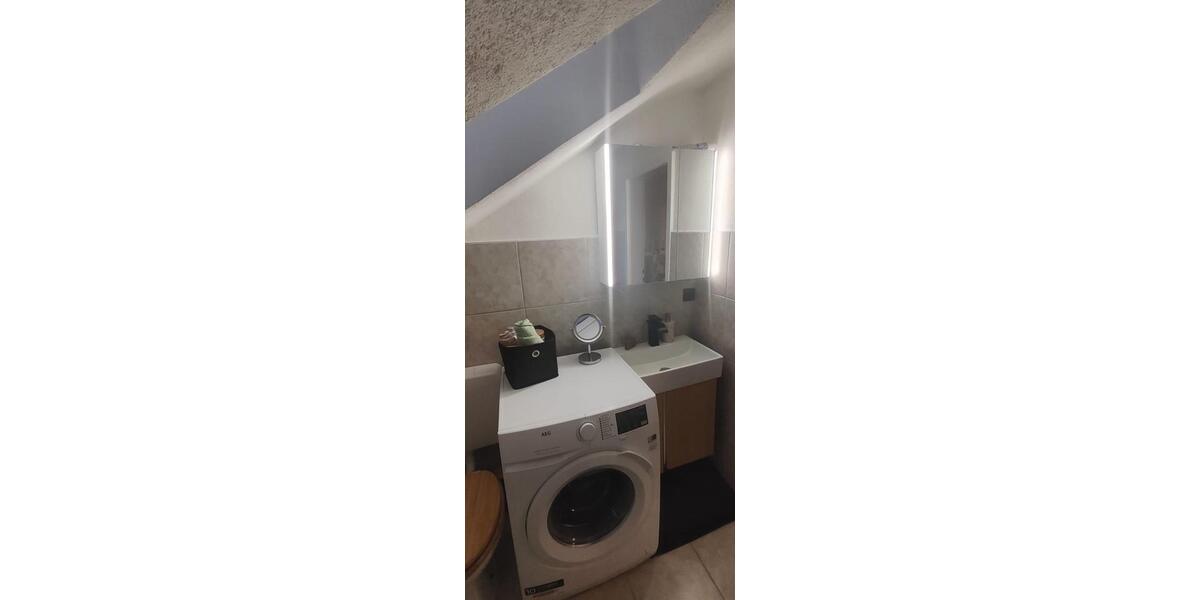 Dachgeschoßwohnung Nürtingen - 2 Zimmer, 65 m&sup2;, 800&euro; | Angebot:26409980