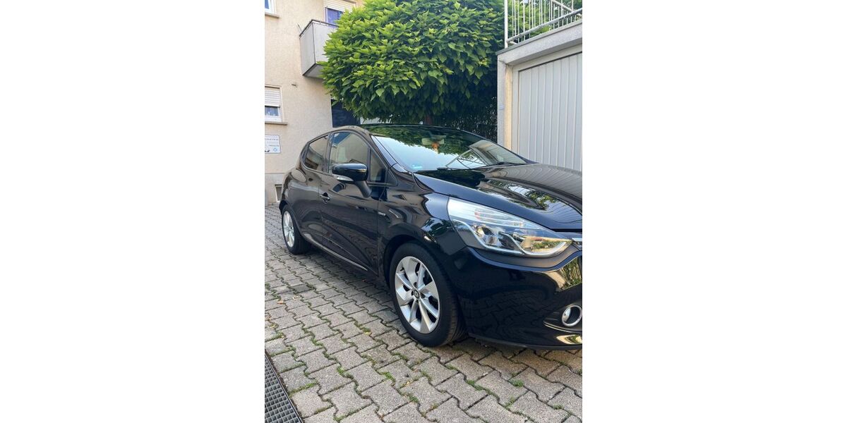 Renault Clio 94.999 km 7.489 &euro; Stuttgart 70191