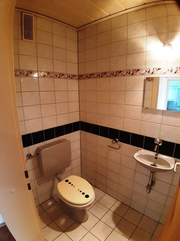 Großzügige 3 Zimmer-Wohnung in energetisch saniertem 3-Familien-Haus! 3 zimmer