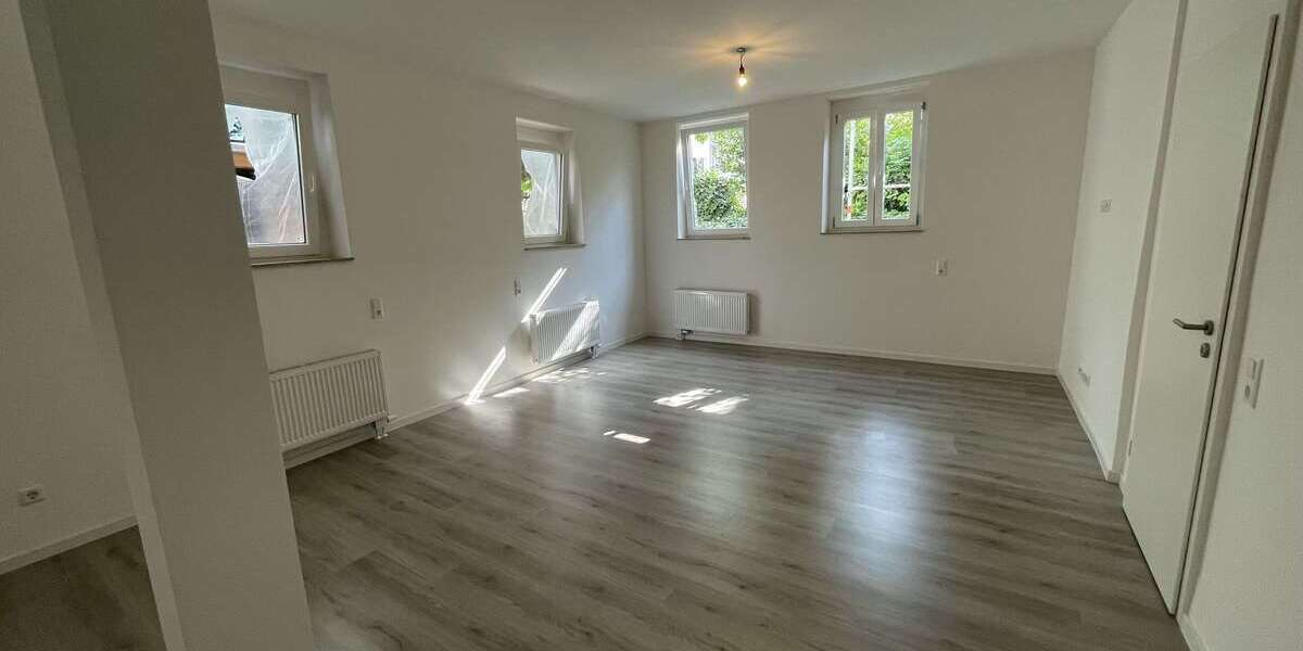 Etagenwohnung Esslingen - 3 Zimmer, 74 m&sup2;, 900&euro; | Angebot:27370994