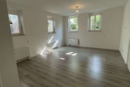 Wohnung Esslingen - 3 Zimmer, 74 m&sup2;, 900&euro; | Angebot:27370994