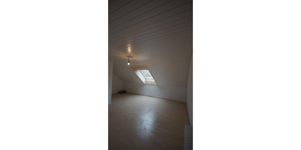 Reihenhaus Stuttgart Birkach - 6 Zimmer, 150 m&sup2;, 2.300&euro; | Angebot:24803008