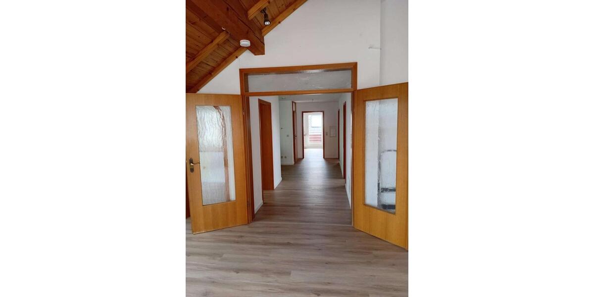 Dachgeschoßwohnung Kernen im Remstal - 3.5 Zimmer, 113 m&sup2;, 1.095&euro; | Angebot:25073823