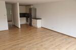 Lichtdurchflutete 4-Zimmer-Wohnung mit großem Balkon & Garage