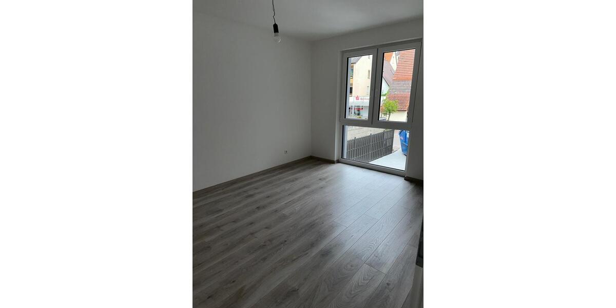 Etagenwohnung Weil der Stadt - 3 Zimmer, 141 m&sup2;, 1.900&euro; | Angebot:25103761