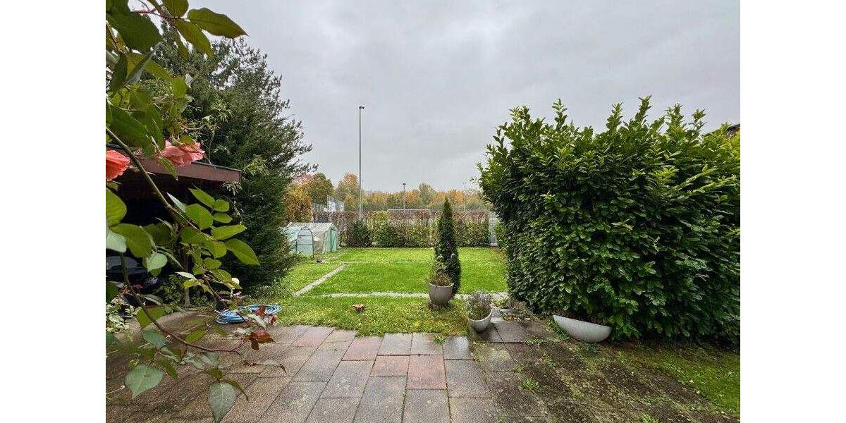 EINE RUNDE 3! Dreifamilienhaus in Remseck-Aldingen 9 zimmer