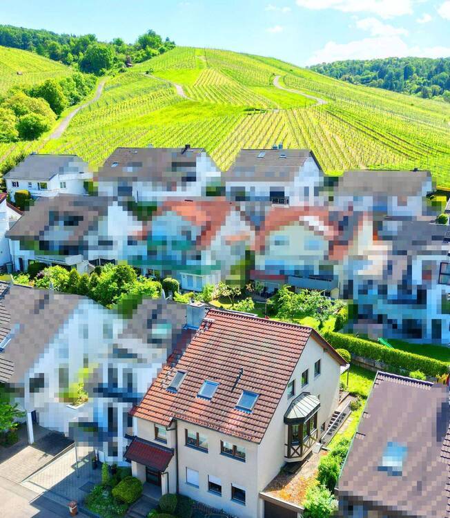 Vermietetes Mehrfamilienhaus in bester Lage von Weinstadt-Schnait