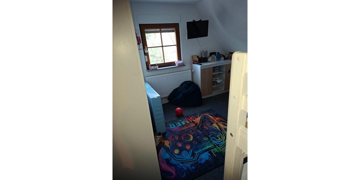 Etagenwohnung Schönaich - 6 Zimmer, 140 m&sup2;, 1.900&euro; | Angebot:26699186