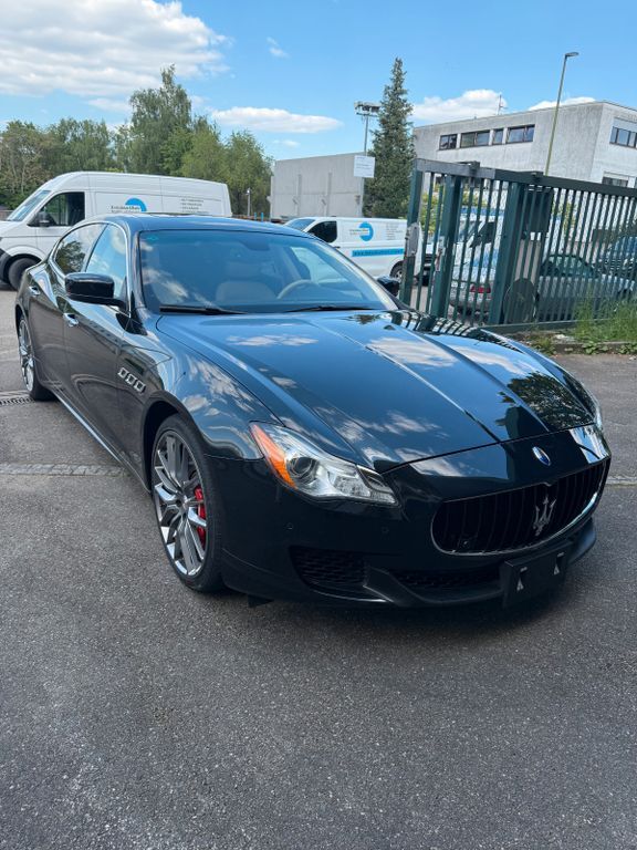 Maserati Quattroporte 125.000 km 26.950 € Stuttgart 70435