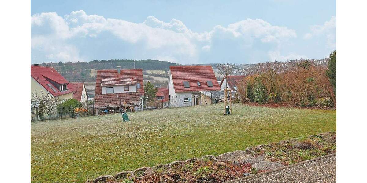 Etagenwohnung Weissach - 3 Zimmer, 95 m&sup2;, 1.100&euro; | Angebot:25468289