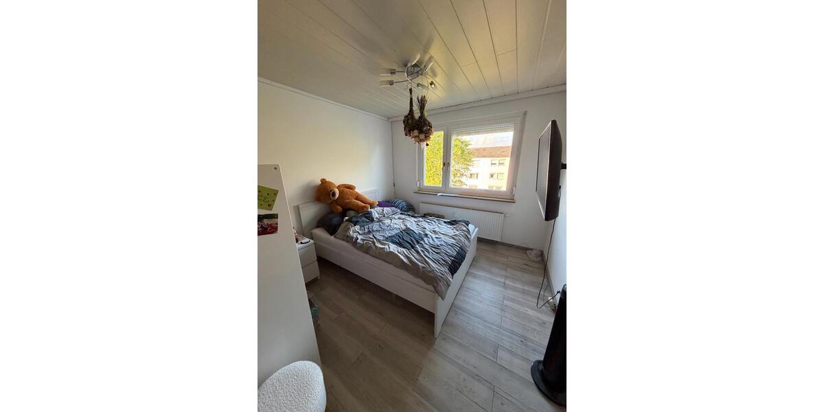 Etagenwohnung Kirchheim unter Teck - 4 Zimmer, 92 m&sup2;, 299.000&euro; | Angebot:26639908