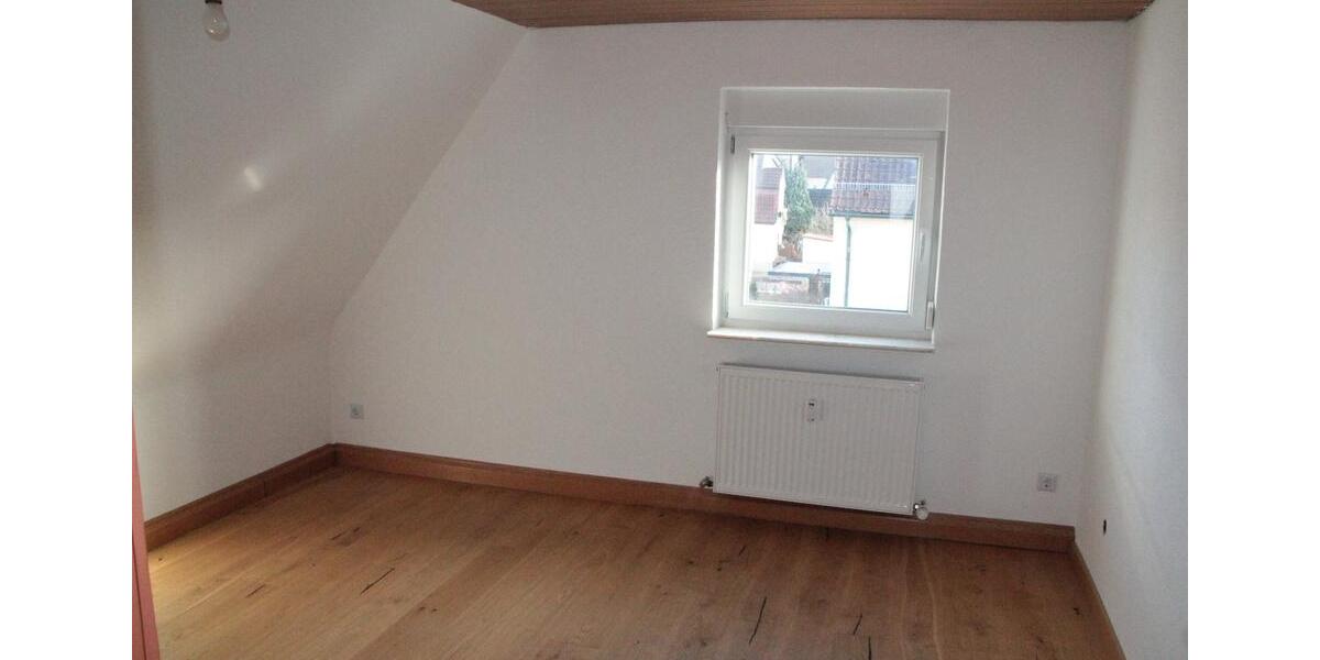 Dachgeschoßwohnung Stuttgart Neuwirtshaus - 3 Zimmer, 56 m&sup2;, 760&euro; | Angebot:26248981
