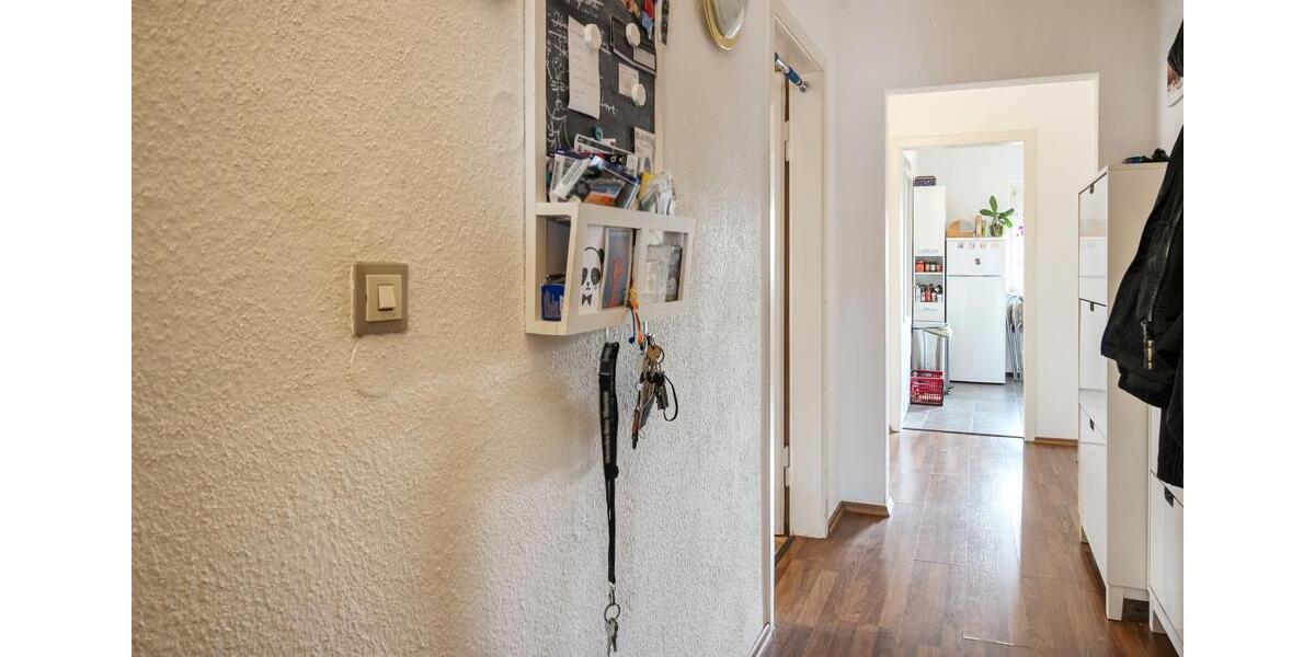 Dachgeschoßwohnung Stuttgart Zuffenhausen - 3 Zimmer, 63 m&sup2;, 1.100&euro; | Angebot:26163347