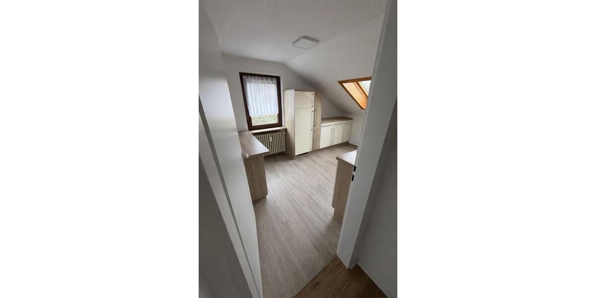 Dachgeschoßwohnung Nürtingen - 3 Zimmer, 70 m&sup2;, 275.000&euro; | Angebot:24605428