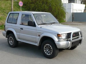 Mitsubishi Pajero 2.5 TD GLS 182.000 km 6.900 &euro; Nürtingen 72622