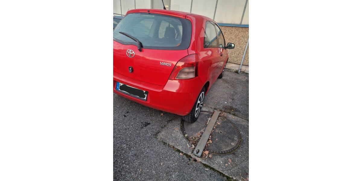 Toyota Yaris 158.137 km 2.200 &euro; Schwaikheim 71409