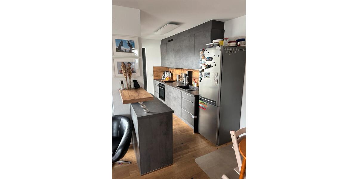 Moderne 4 Zimmer Wohnung mit Balkon, 2 Stellplätze, E-Ladestation 4 zimmer