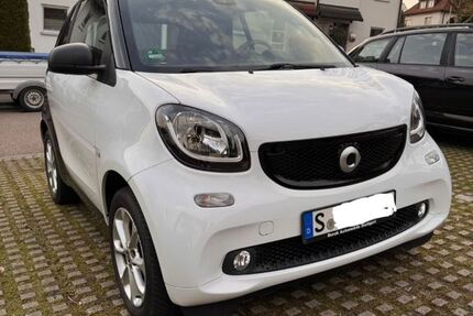 Smart ForTwo 64.989 km 10.900 &euro; Stuttgart 70439