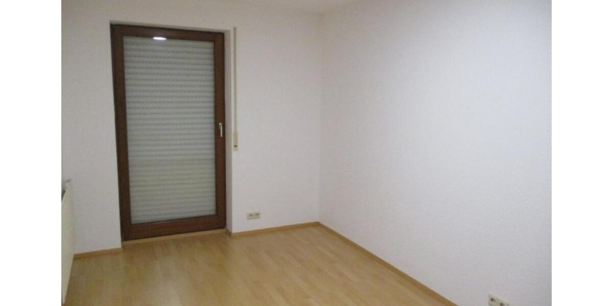 Reihenhaus Tübingen Lustnau - 6 Zimmer, 150 m&sup2;, 2.200&euro; | Angebot:25379085
