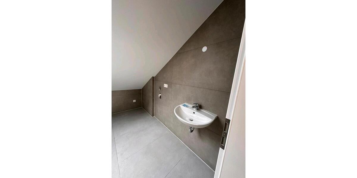 Dachgeschoßwohnung Markgröningen - 2.5 Zimmer, 80 m&sup2;, 1.375&euro; | Angebot:25267862