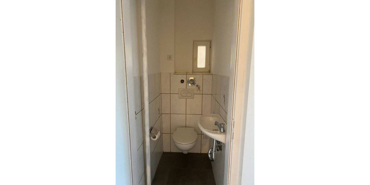 Etagenwohnung Esslingen am Neckar Pliensauvorstadt - 3 Zimmer, 64 m&sup2;, 220.000&euro; | Angebot:26092442