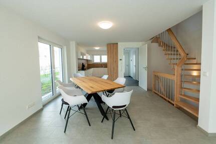 MUSTERHAUS GEÖFFNET 03.05. - Einzigartiges Grundstück StelleRoter Berg: NEUBAU Doppelhaushälfte