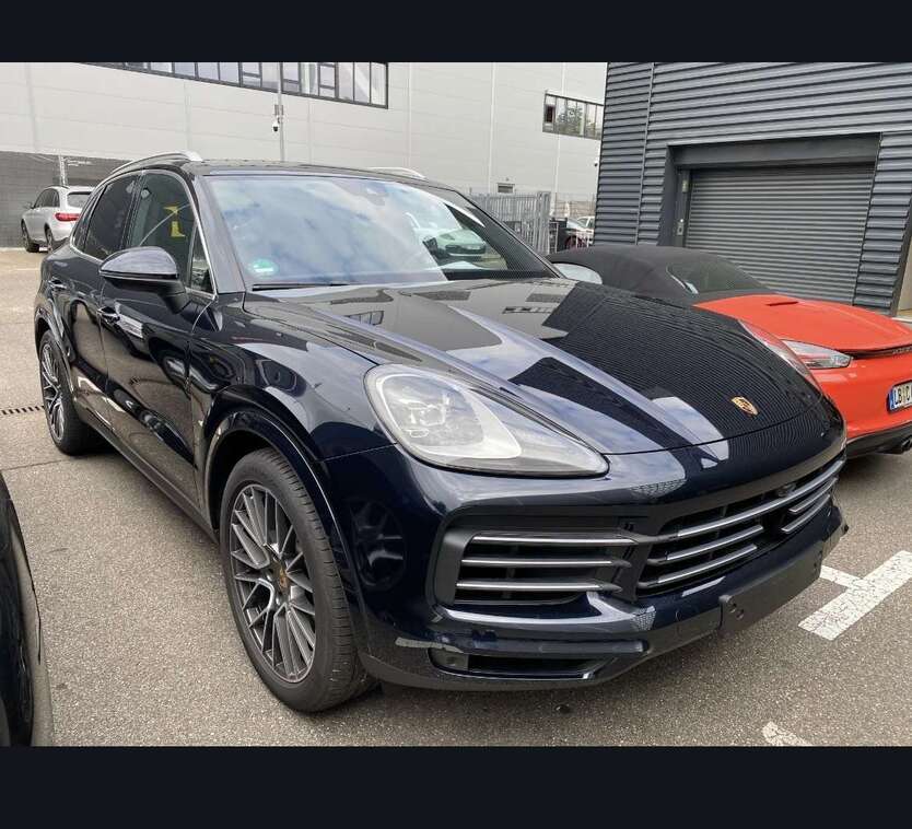 Porsche Cayenne 80.000 km 54.000 € Asperg 71679