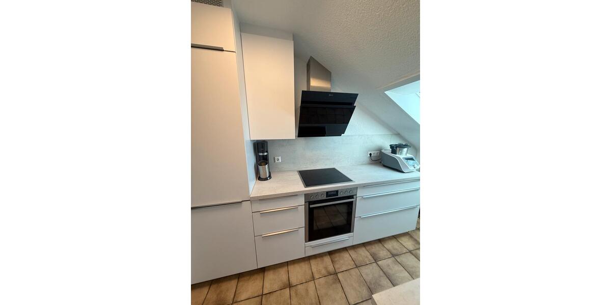 Dachgeschoßwohnung Fellbach Oeffingen - 4 Zimmer, 90 m&sup2;, 1.200&euro; | Angebot:26119987