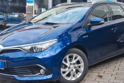 Toyota Auris 79.000 km 12.900 € Nürtingen bei Stuttgart 72622